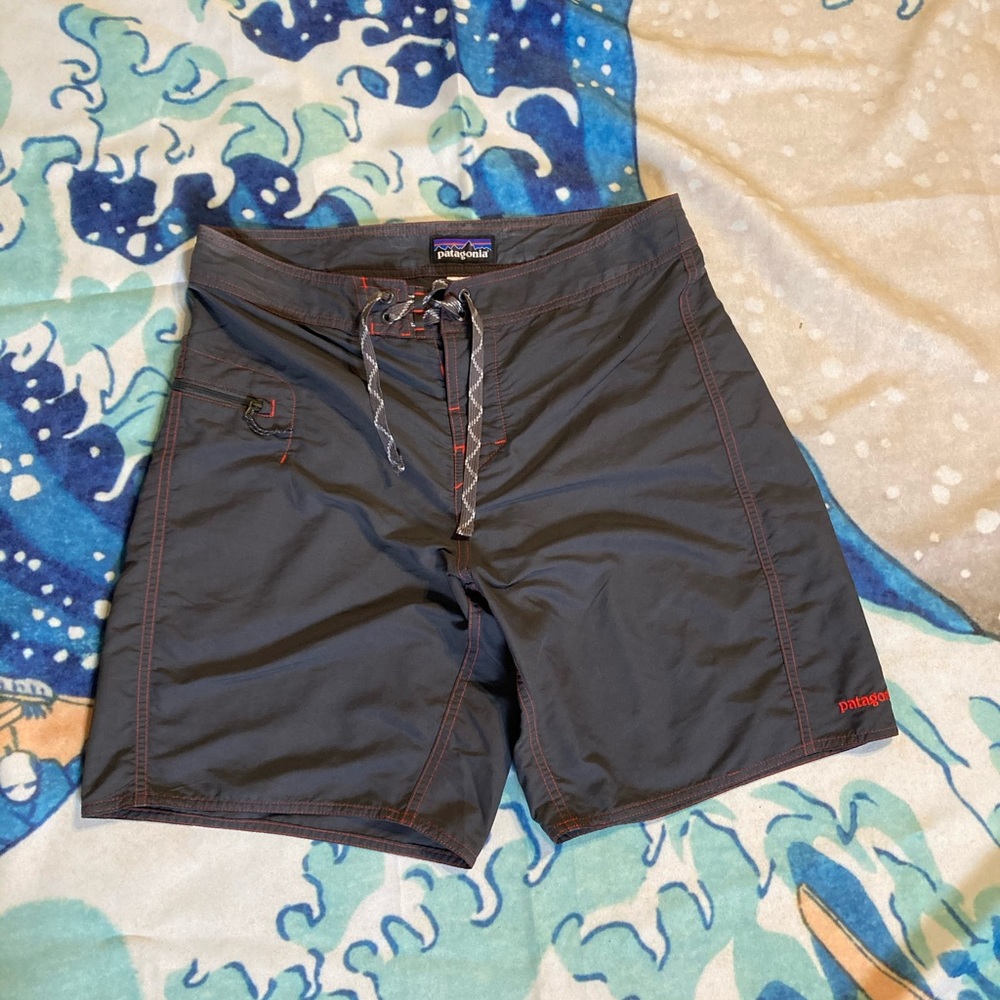 Patagonia wavefarer board shorts men’s 31